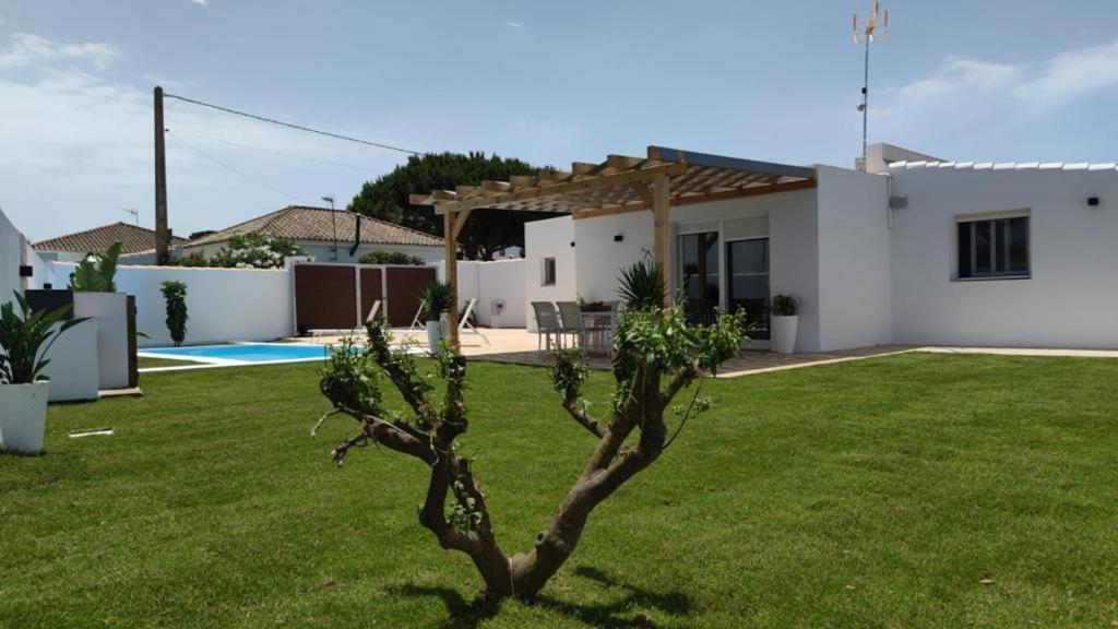 PALAPA GARDEN, muy cerca del mar, con piscina privada Villa Chiclana de la Frontera Exterior foto