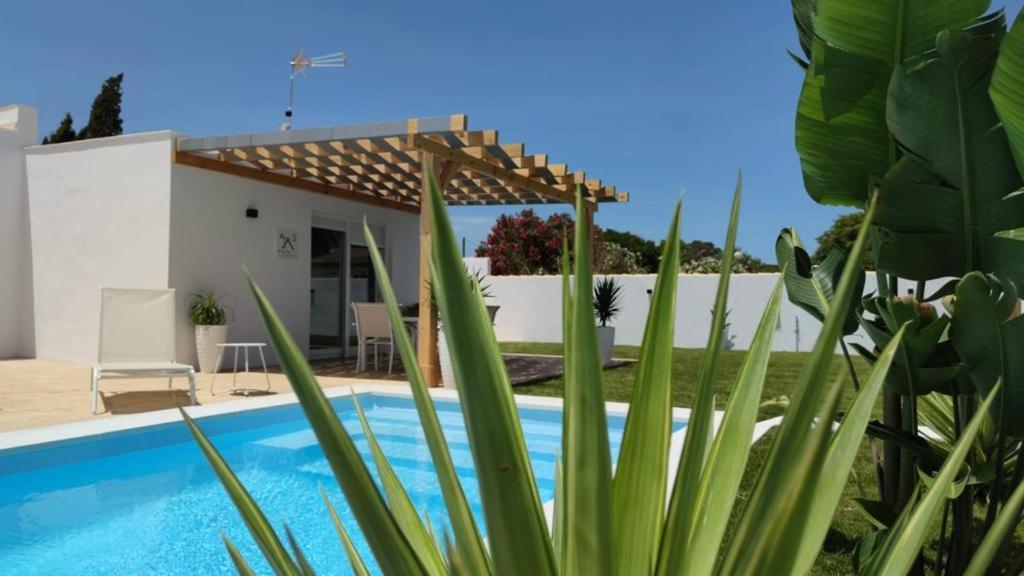 PALAPA GARDEN, muy cerca del mar, con piscina privada Villa Chiclana de la Frontera Exterior foto