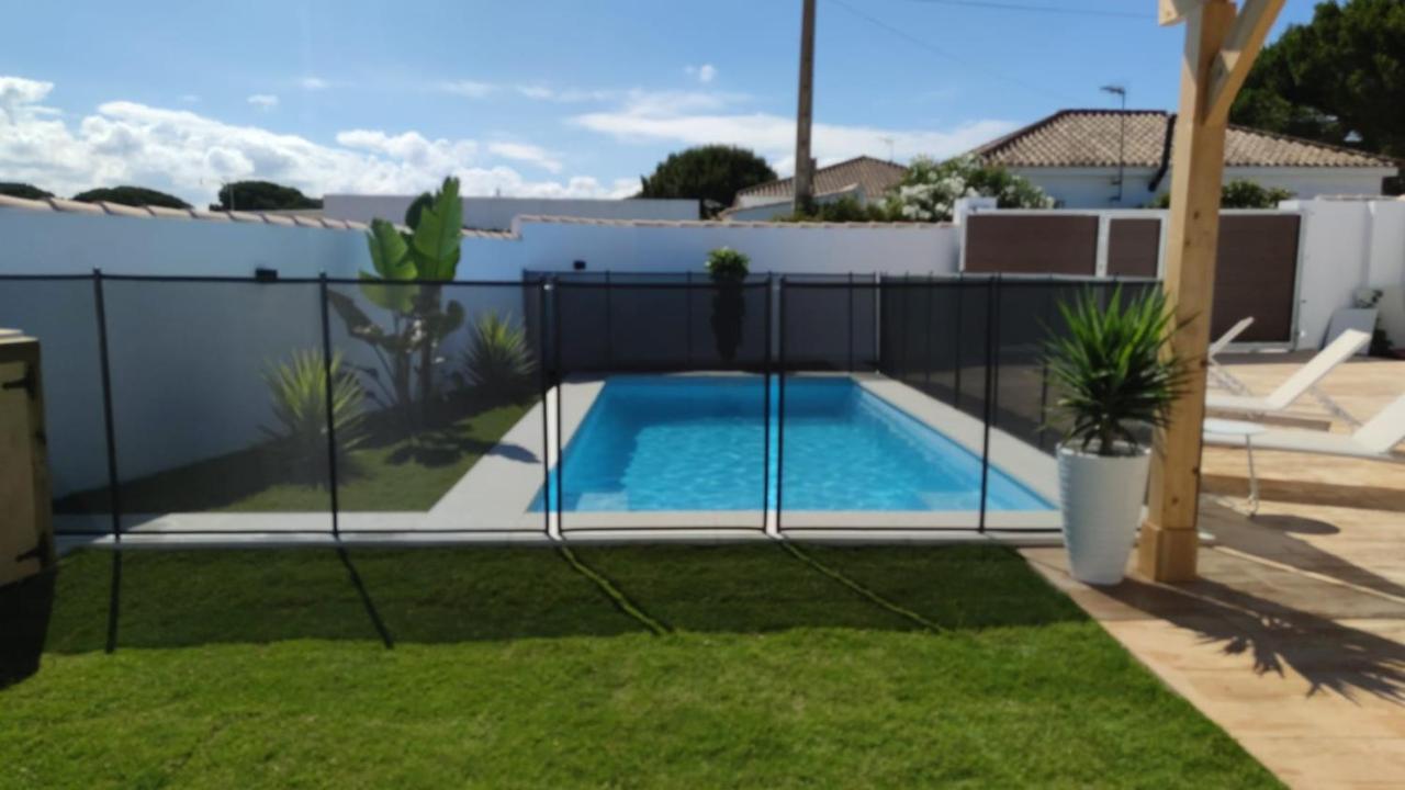 PALAPA GARDEN, muy cerca del mar, con piscina privada Villa Chiclana de la Frontera Exterior foto