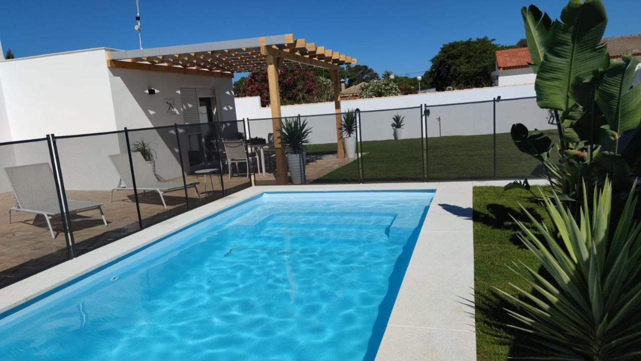 PALAPA GARDEN, muy cerca del mar, con piscina privada Villa Chiclana de la Frontera Exterior foto