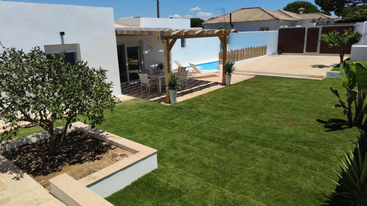 PALAPA GARDEN, muy cerca del mar, con piscina privada Villa Chiclana de la Frontera Exterior foto