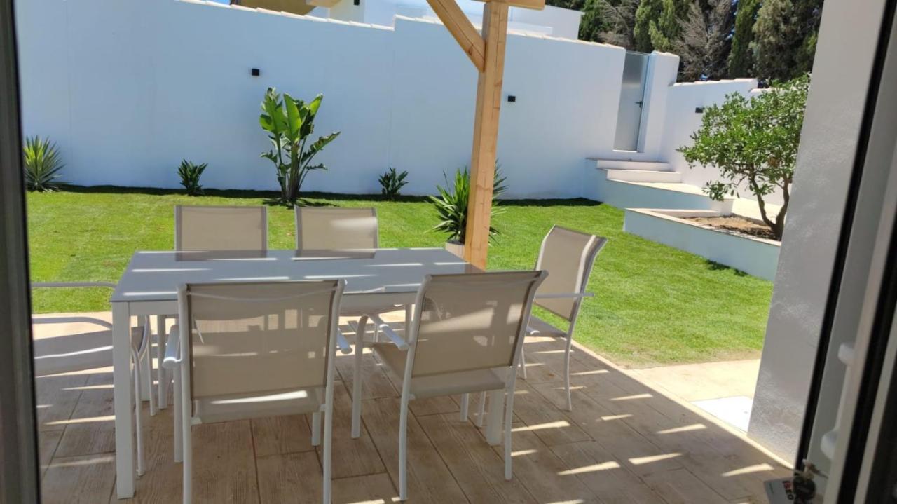 PALAPA GARDEN, muy cerca del mar, con piscina privada Villa Chiclana de la Frontera Exterior foto